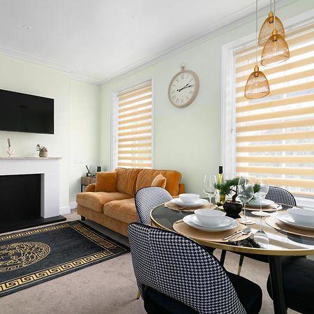 Cosy Flat 5 Min From Holland Park Station! London Apartment ภายนอก รูปภาพ