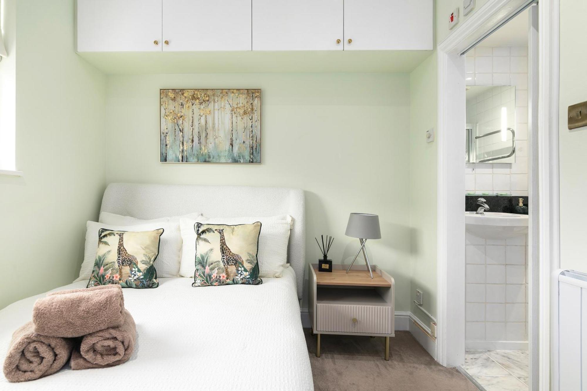 Cosy Flat 5 Min From Holland Park Station! London Apartment ภายนอก รูปภาพ