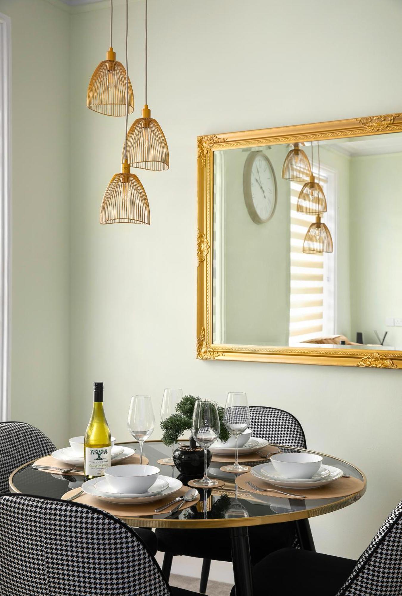 Cosy Flat 5 Min From Holland Park Station! London Apartment ภายนอก รูปภาพ