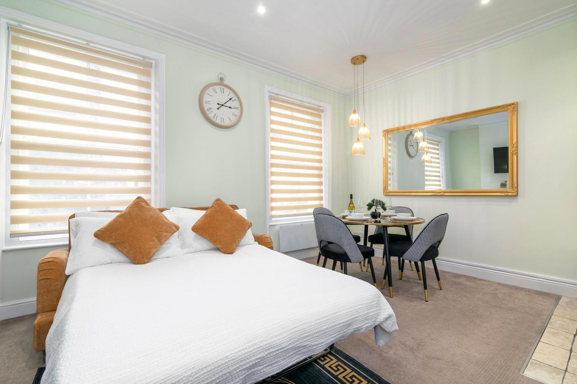 Cosy Flat 5 Min From Holland Park Station! London Apartment ภายนอก รูปภาพ